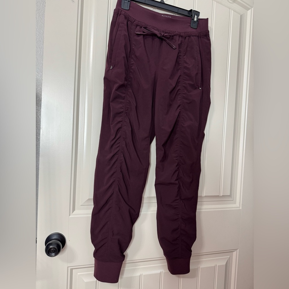 ATHLETA 💜 Attitude Lined Ruched Jogger Pant in Burgundy (Women’s Size 4) - Picture 3 of 11